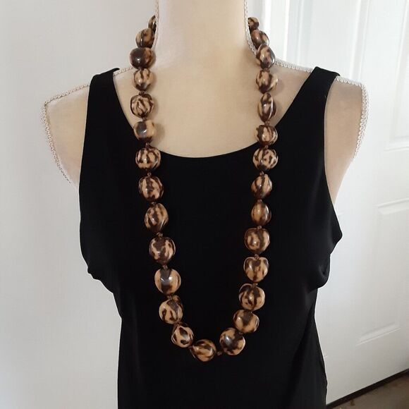 Natural kuiki seeds marbled style necklace 36" - Picture 3 of 3